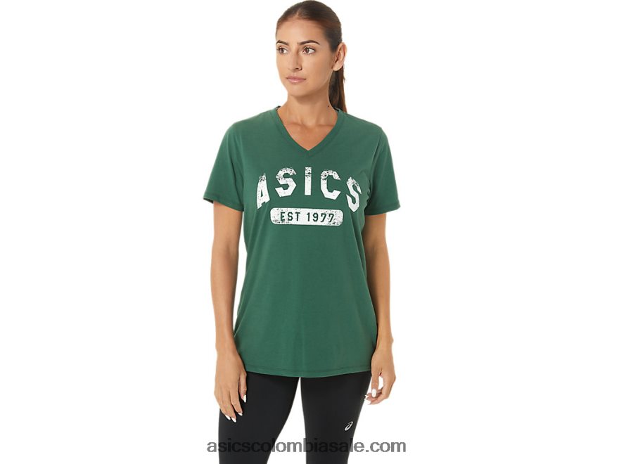 mujer Asics camiseta de manga corta est 1977 con cuello en v brezo verde cazador 20X82N2726