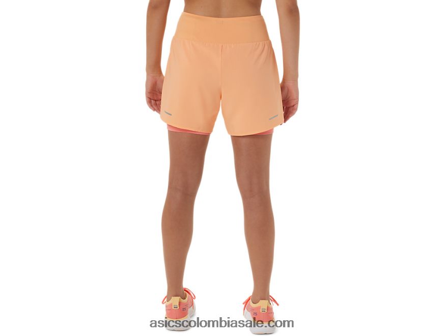 mujer Asics camino 2-n-1 5.5in corto duna de verano/papaya 20X82N2564