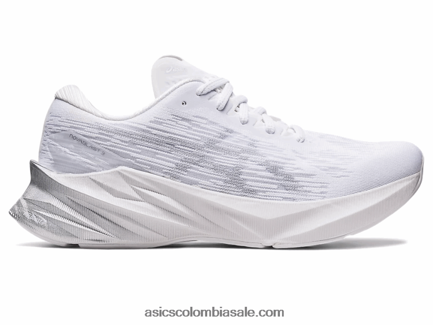 mujer Asics novablasto 3 blanco/gris piedmont 20X82N2405